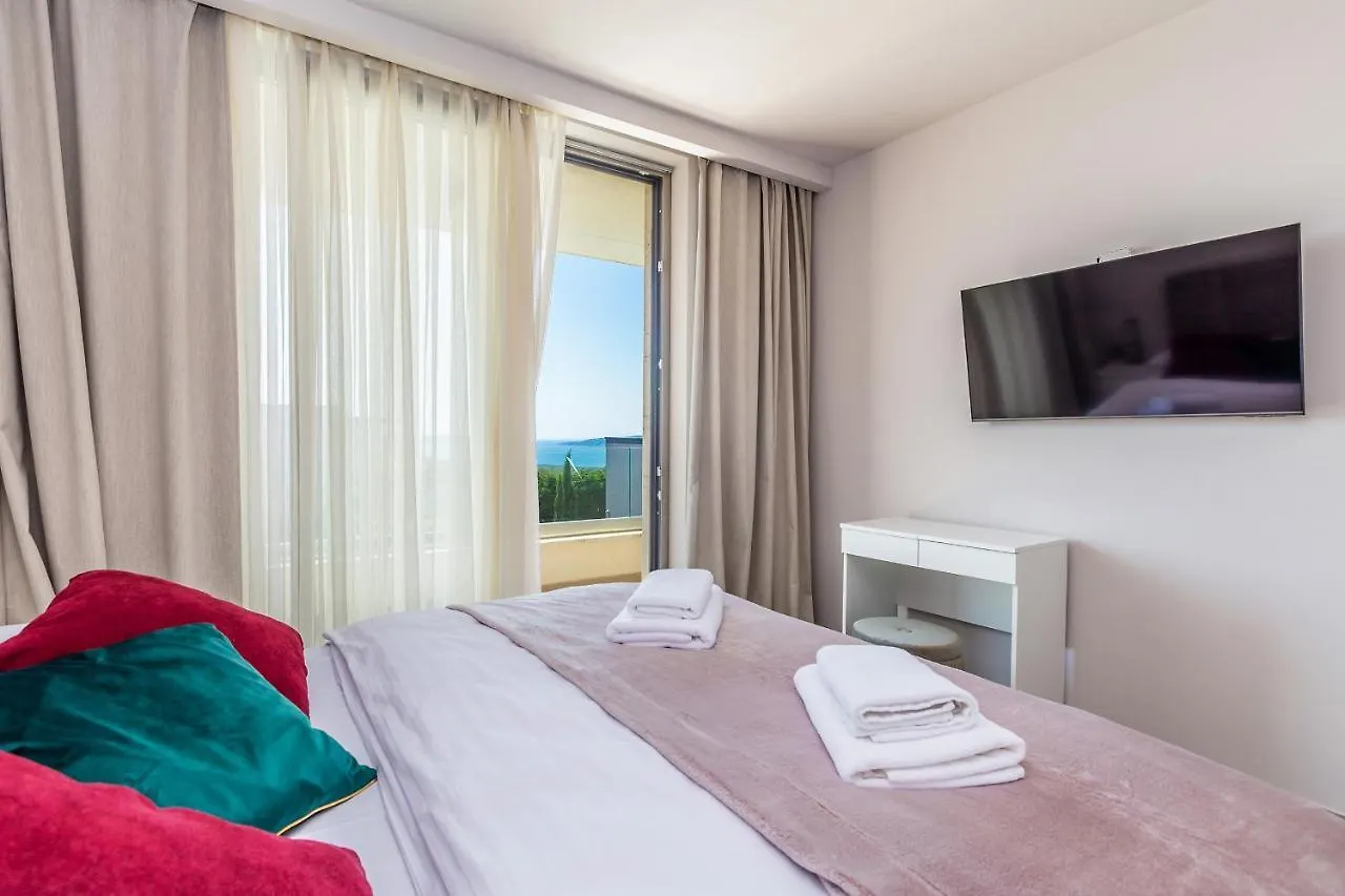 Villa Vista With Private Pool And Sauna Linardici