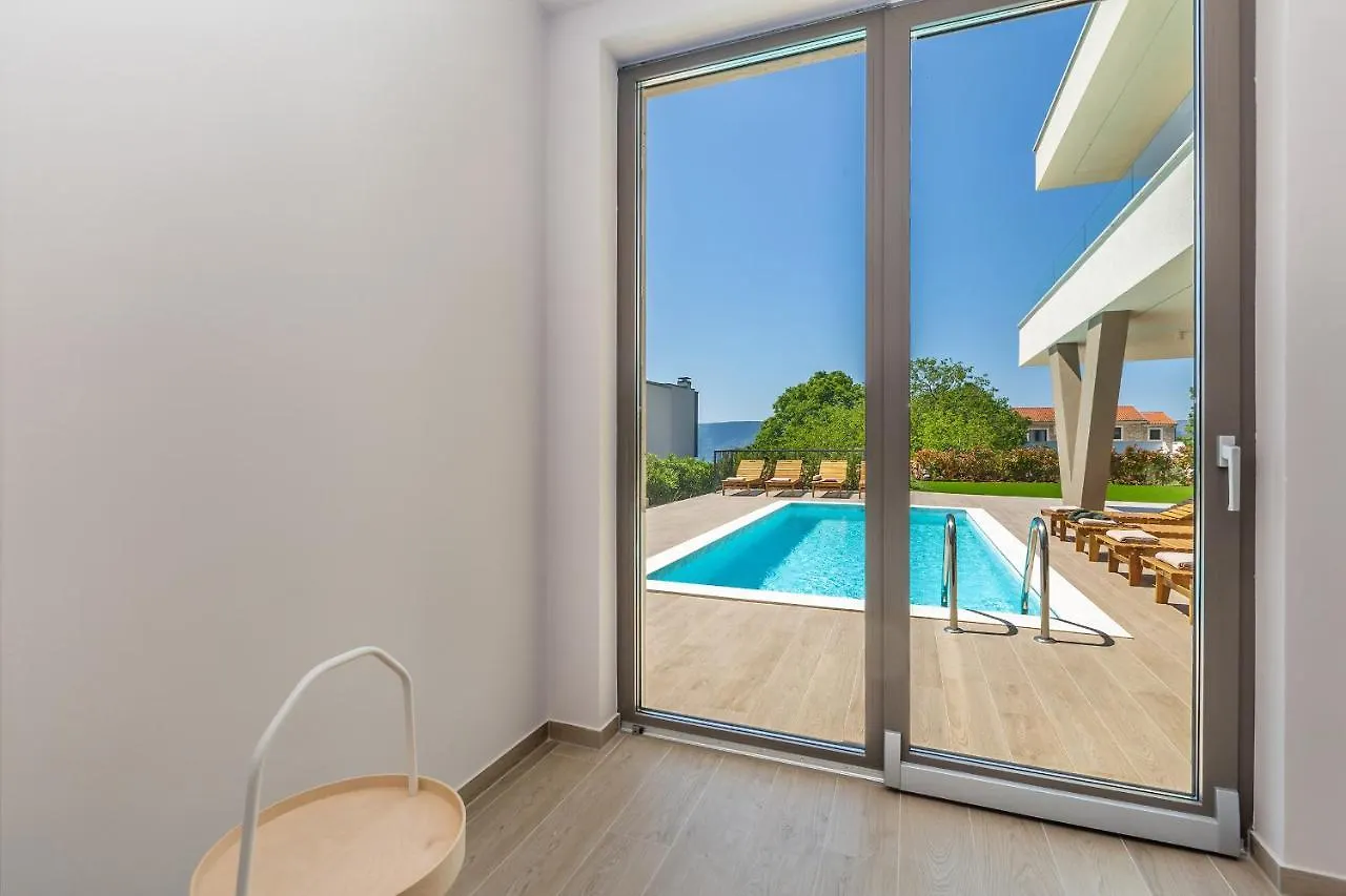 Villa Vista With Private Pool And Sauna Linardici