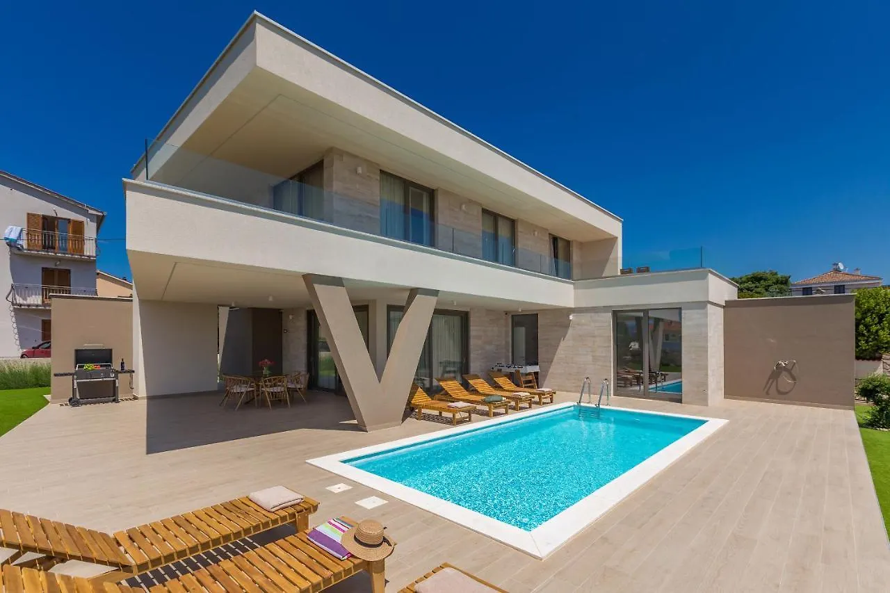 Villa Vista With Private Pool And Sauna Linardici 0*,  Croatia