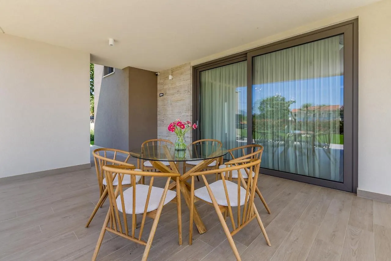 Villa Vista With Private Pool And Sauna Linardici